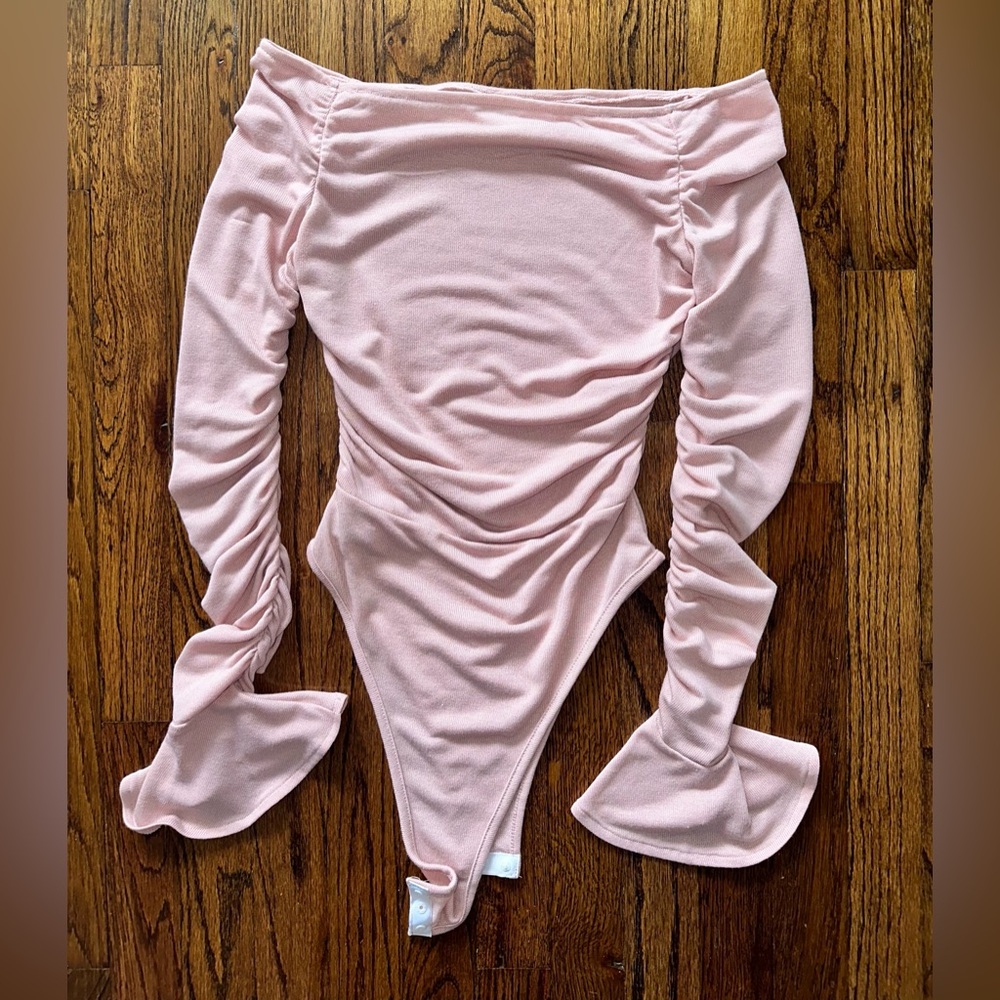 Women’s NWOT Bodysuit Off the shoulder Dusty Pink Small - Picture 5 of 8